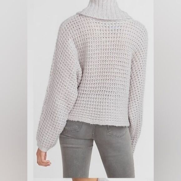Express Sweater Women's Small Gray Cropped Oversized Chunky Knit - Picture 2 of 9